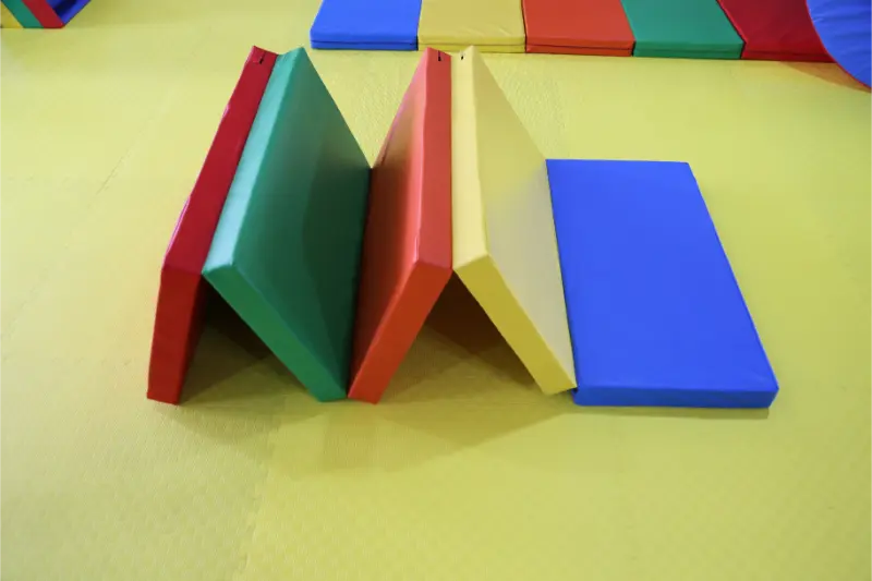 XOT XIN OUTAI verdiept product-R&D en biedt op maat gemaakte zachte apparatuuroplossingen voor wereldwijde kindersportinstellingen